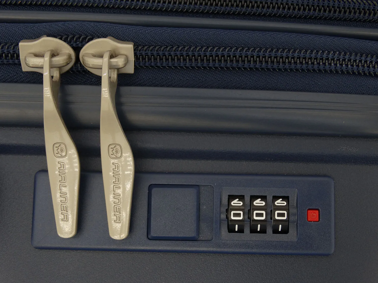 1772DBL2, Airliner Small Suitcase - 20" (Dk. Blue)