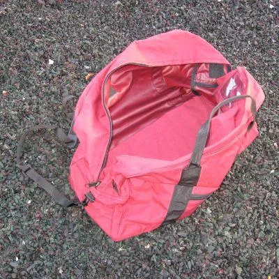 British Heavy Duty Nylon Holdall. New. Maroon.