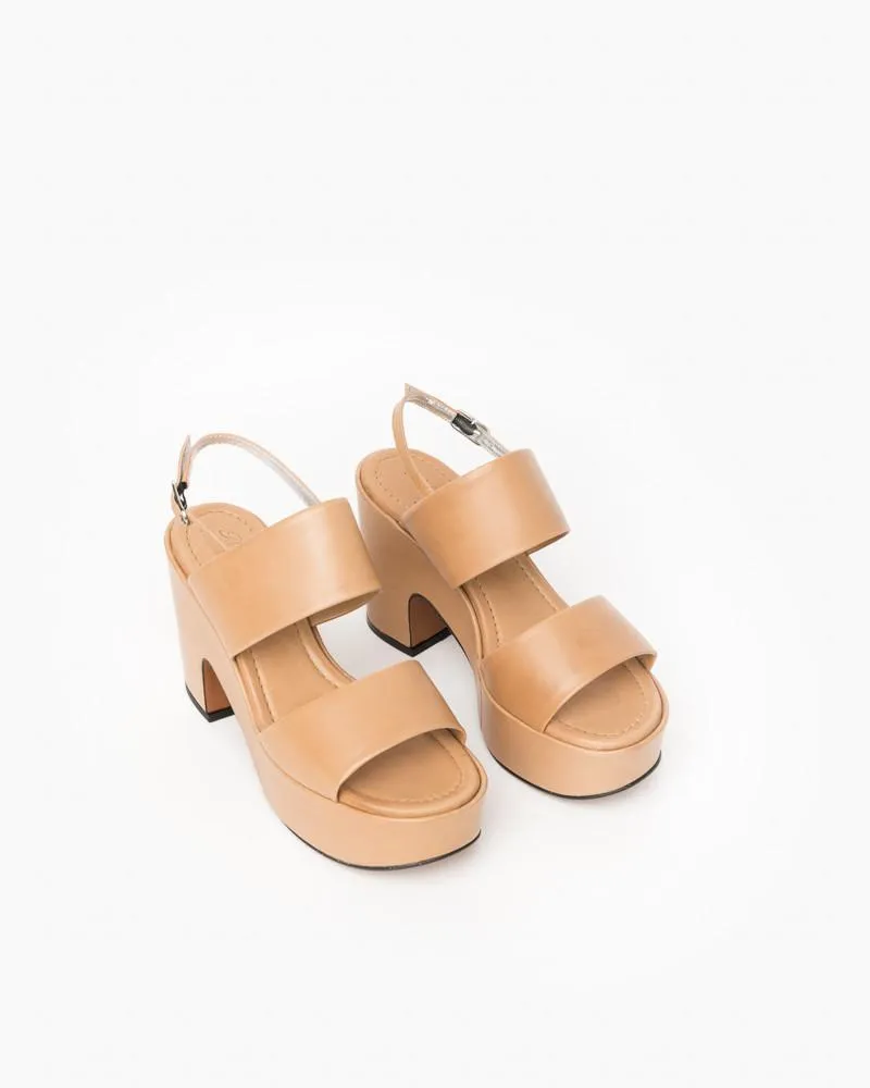 Emple Clog in Tan
