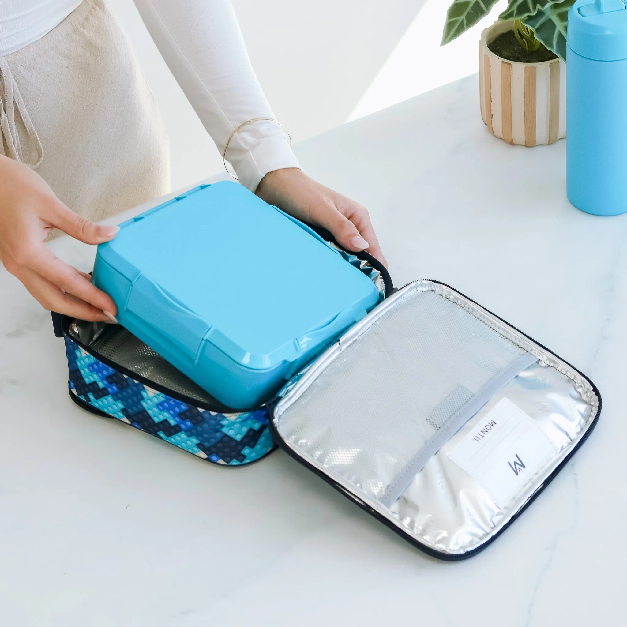 Montii.Co Medium Insulated Lunch Bag - Block Land