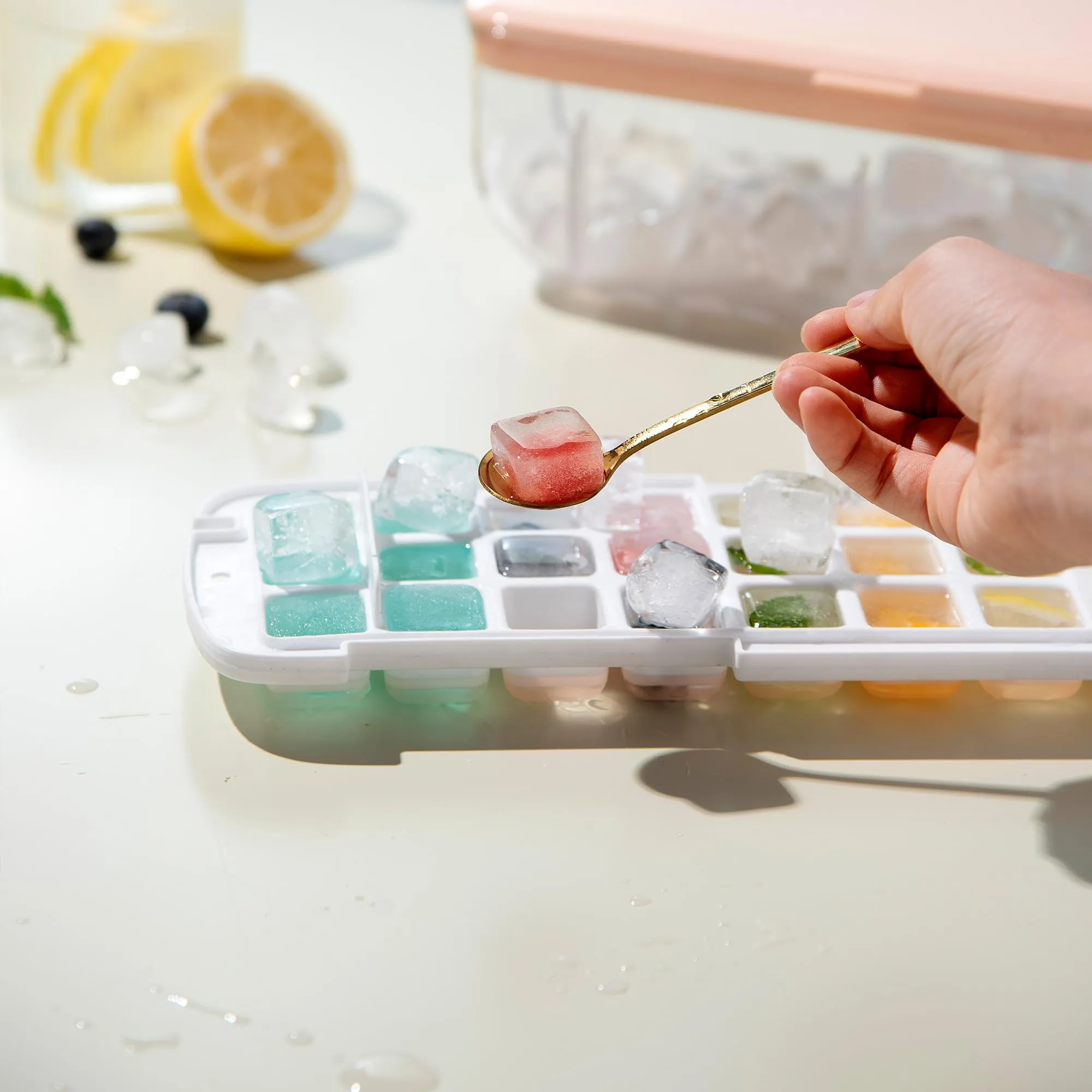 UMAI Ice Cube Trays with Scoop | 24 compartments | One-Press Demolding | Ice Cubes for Whiskey Cocktails Soft Drinks Juices | BPA Free | Pink